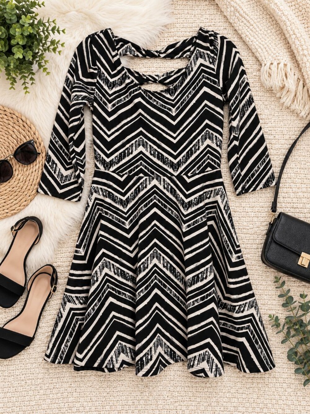 Xhilaration Size Medium Black Cream Chevron Fit & Flare Dress